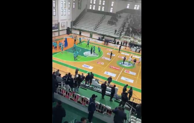 رشق بالحجارة و قطع البلور: الاتحاد المنستيري يستنكر ما تعرض له فريق السلة في القيروان